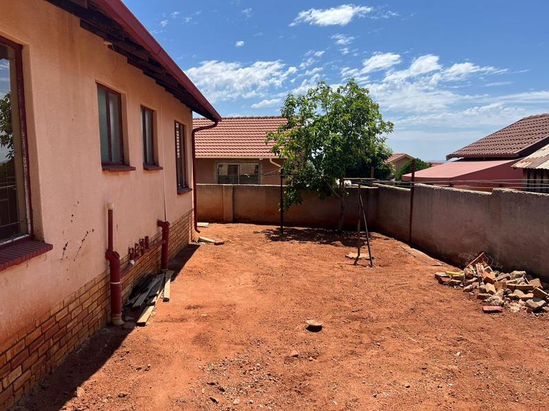 3 Bedroom Property for Sale in Geelhoutpark North West